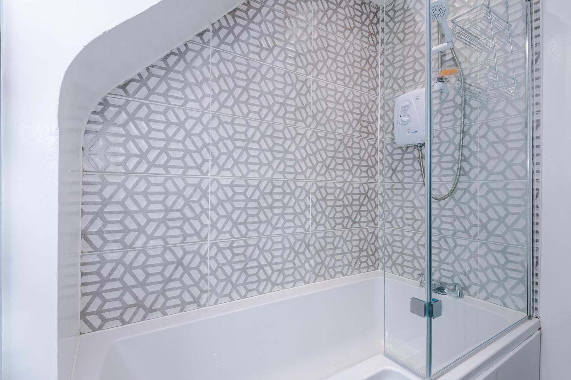 Comfort Place - 3 Bedroom House In Chester - Sleeps 6 Экстерьер фото